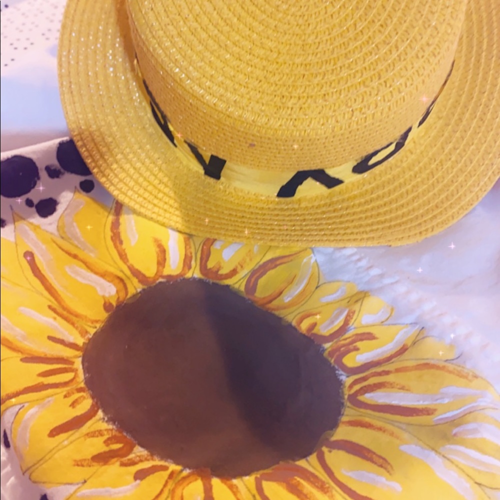 Straw hat - Picture 3 of 3